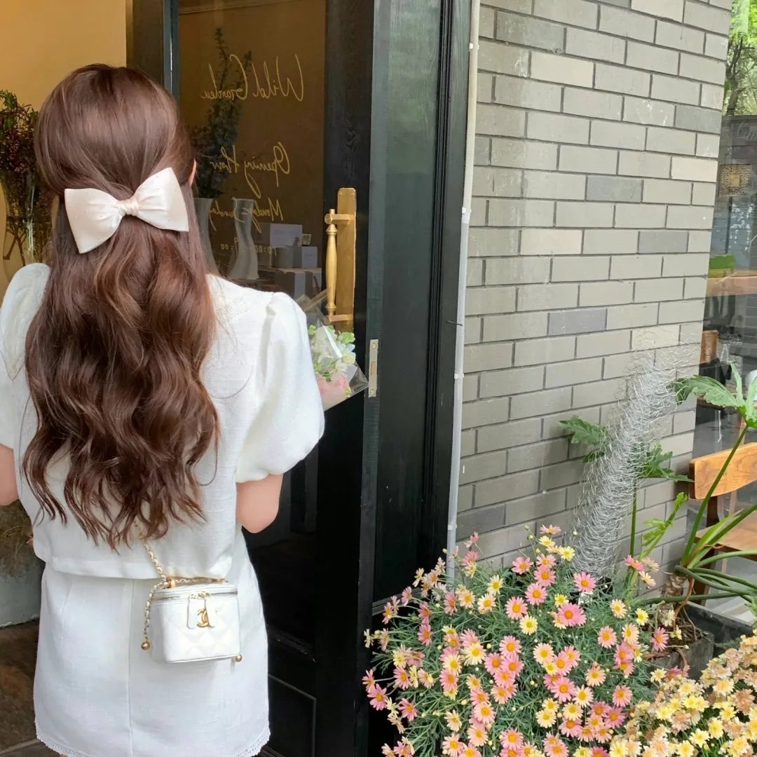 舍努阿山妇女的努巴
